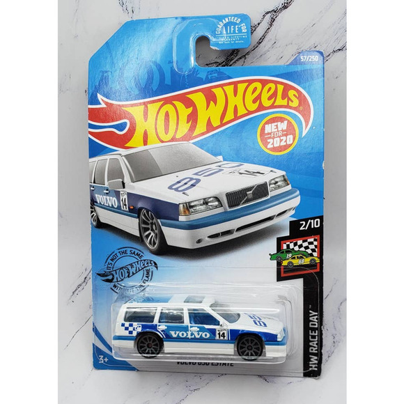 Hot Wheels 2020 HW Race Day 2/10 White Volvo 850 Estate With Black 10sp Wheels - Picture 1 of 8